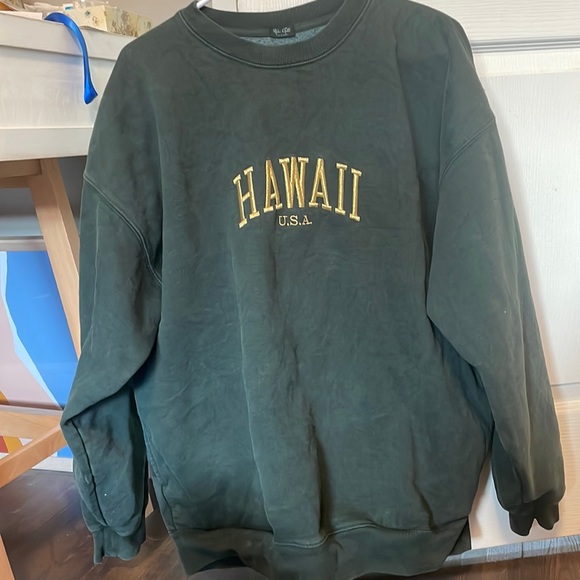 Brandy Melville Tops - Brandy Melville Hawaii Crewneck